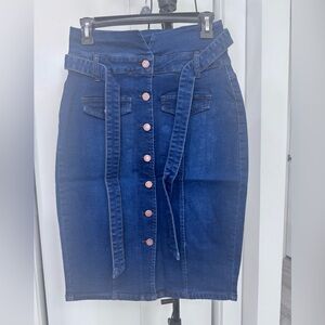 Classic Blue Denim Pencil Skirt. Stretch size L
